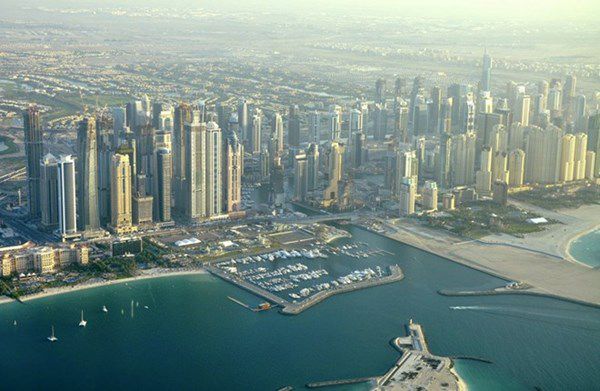 Dubai Marina, một quận nổi bật của Dubai.