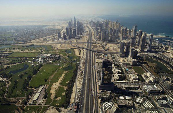 con đường dài nhất tại UAE.