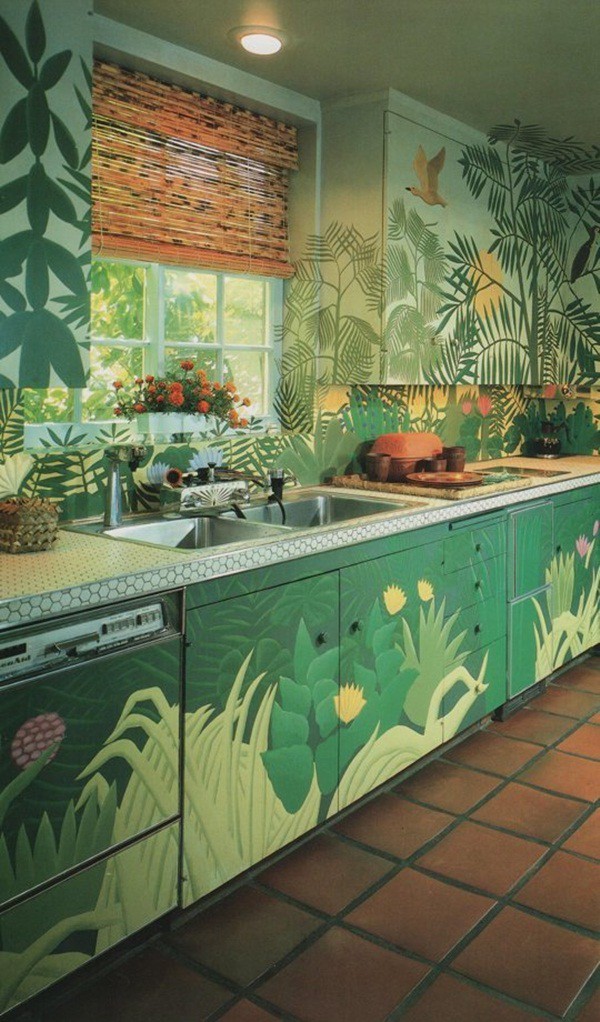 sử dụng giấy dán tường để trang trí căn bếp.