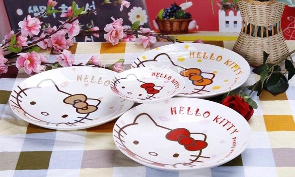 bộ đĩa giấy có in hình chú mèo Hello Kitty dễ thương1