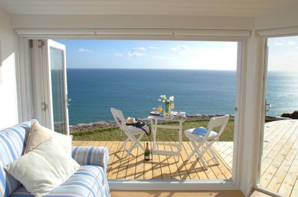 Ngôi nhà có “view” trực tiếp nhìn ra biển