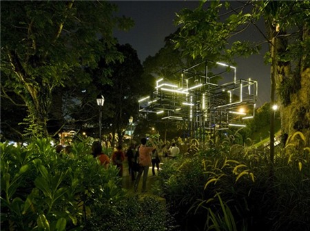 bảo tàng Quốc gia Singapore được phủ đầy màu xanh