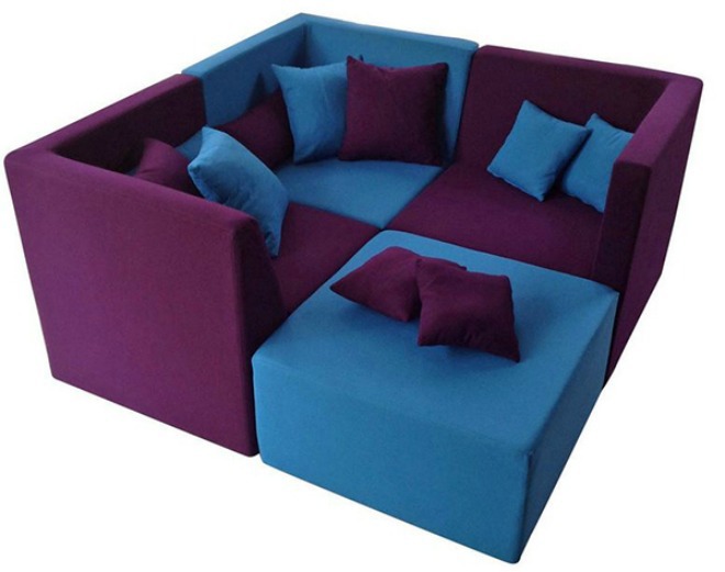 Chiếc ghế sofa xanh 