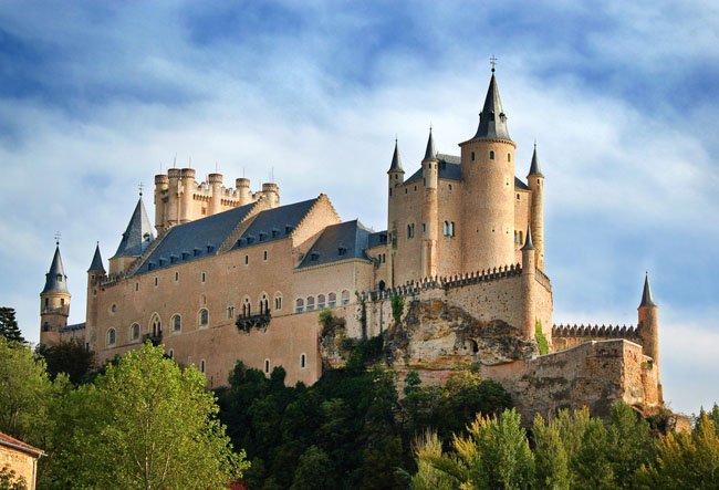 ​ Lâu đài Alcázar de Segovia 