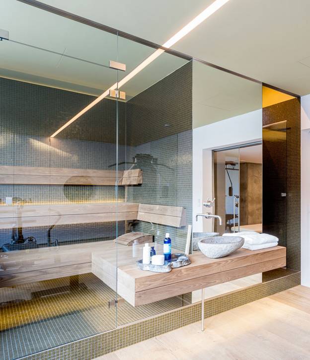 Phòng tắm hơi được thiết kế như một khu vườn đá kín đáo