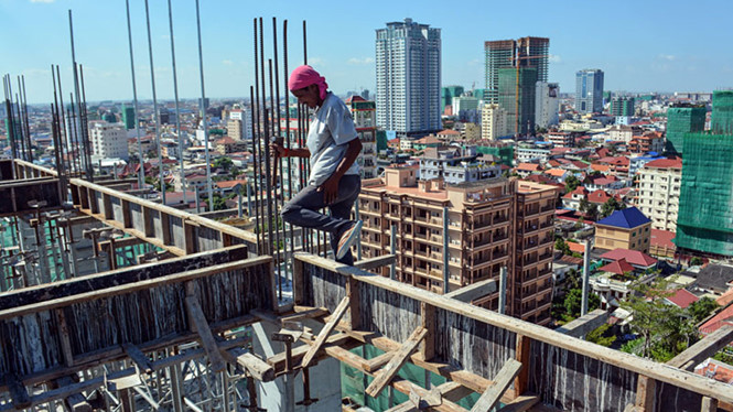 ​Các công trình xây dựng đang nở rộ tại Campuchia (ảnh: The Cambodia Daily)