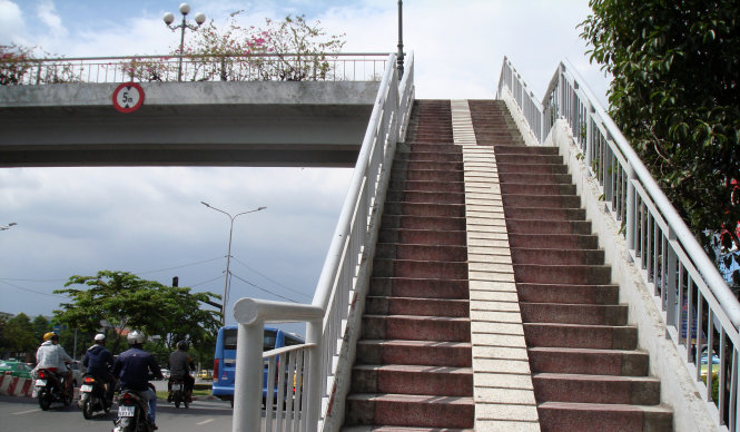 Đề xuất xây 7 cầu vượt đi bộ có thang máy, điều hòa nhiệt độ tại nhiều tuyến đường trọng điểm của Tp.HCM.