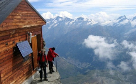 Ngôi nhà này được tìm thấy trong núi Matterhorn ở Thụy Sĩ, nằm phía trên 4000m so với mực nước biển 