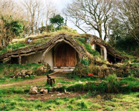 Ngôi nhà này trông giống những ngôi nhà được sử dụng trong 'The Hobbit'