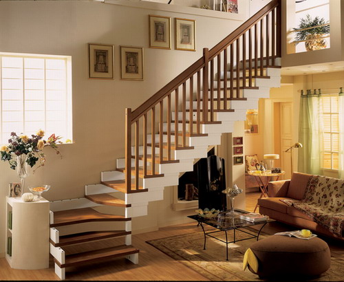Cầu thang gỗ kết hợp với sàn nhà bằng gỗ ván ép cùng với nội thất khác bằng gỗ giúp mang lại một không gian ton sur ton rất gần gũi 