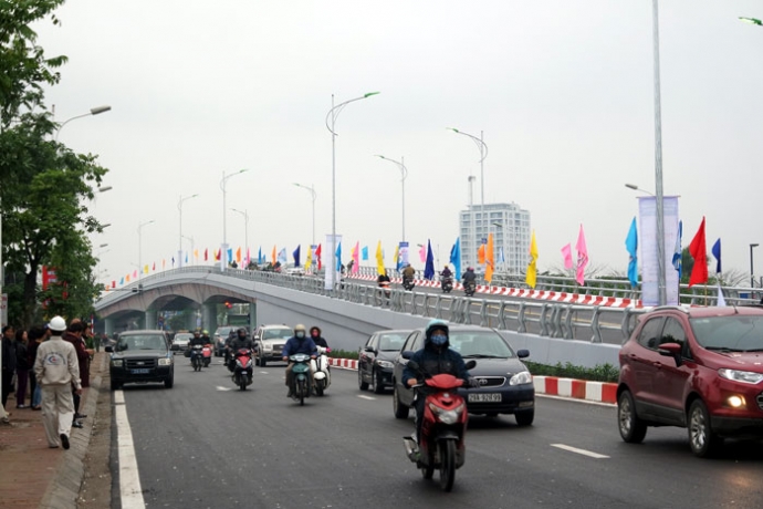 Hà Nội thông xe cầu vượt hơn 160 tỷ đồng