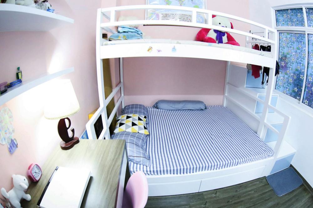 phòng ngủ nhỏ của căn hộ