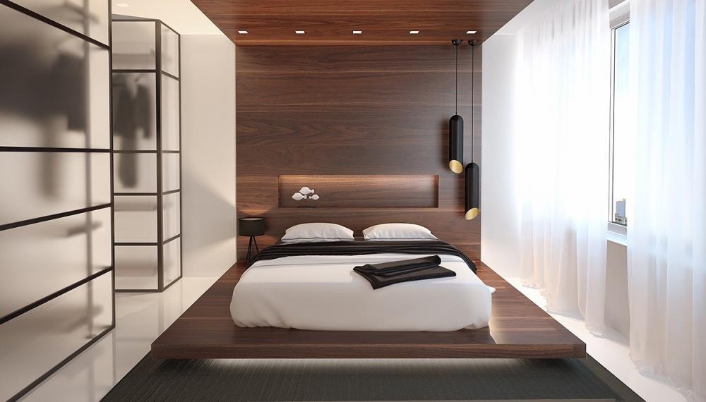 Trong phòng ngủ đơn sắc, giường gỗ màu tối nổi bật hơn trên nền rèm cửa tông trắng và tủ quần áo kính mờ.