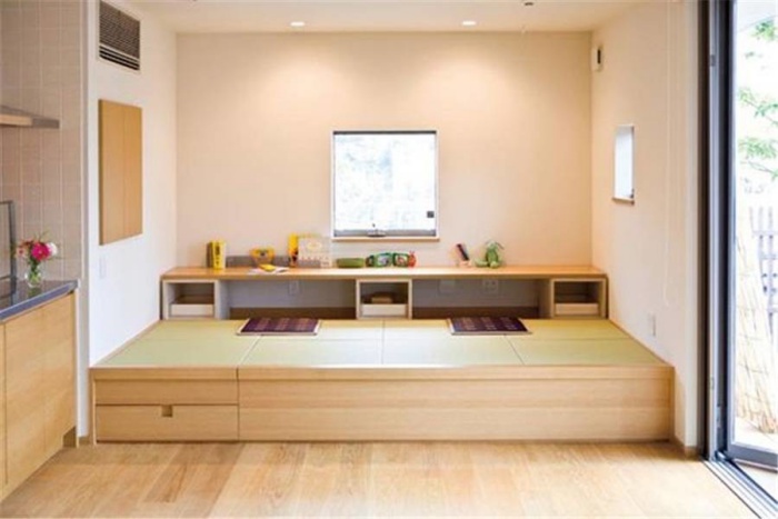 Khu vực giật cấp trong phòng của bé được thiết kế theo phong cách Nhật Bản