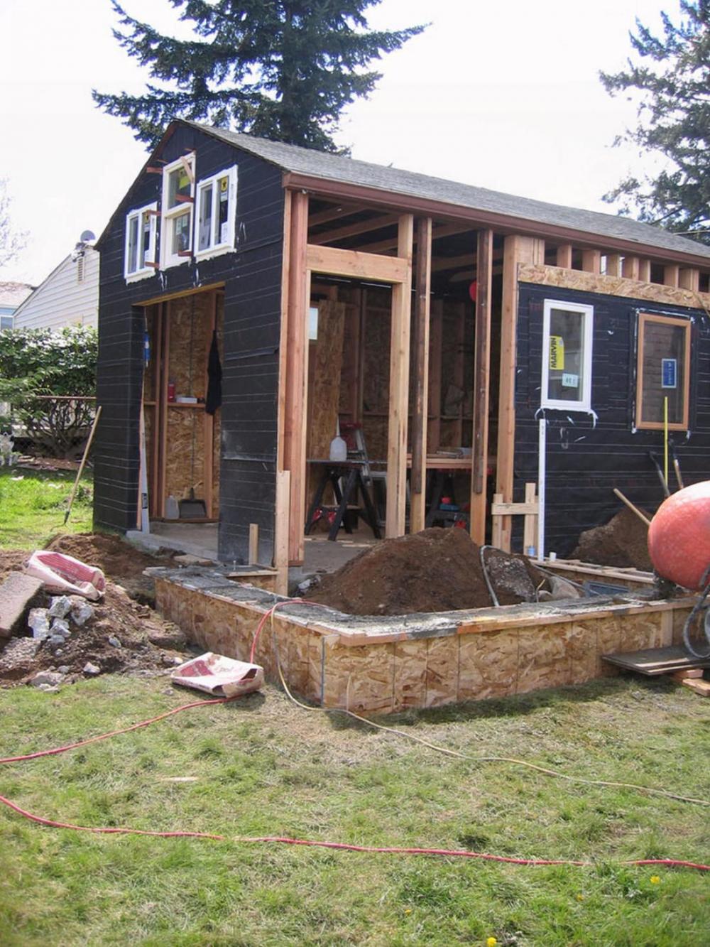 Ngôi nhà nhỏ sử dụng vật liệu gỗ chủ đạo