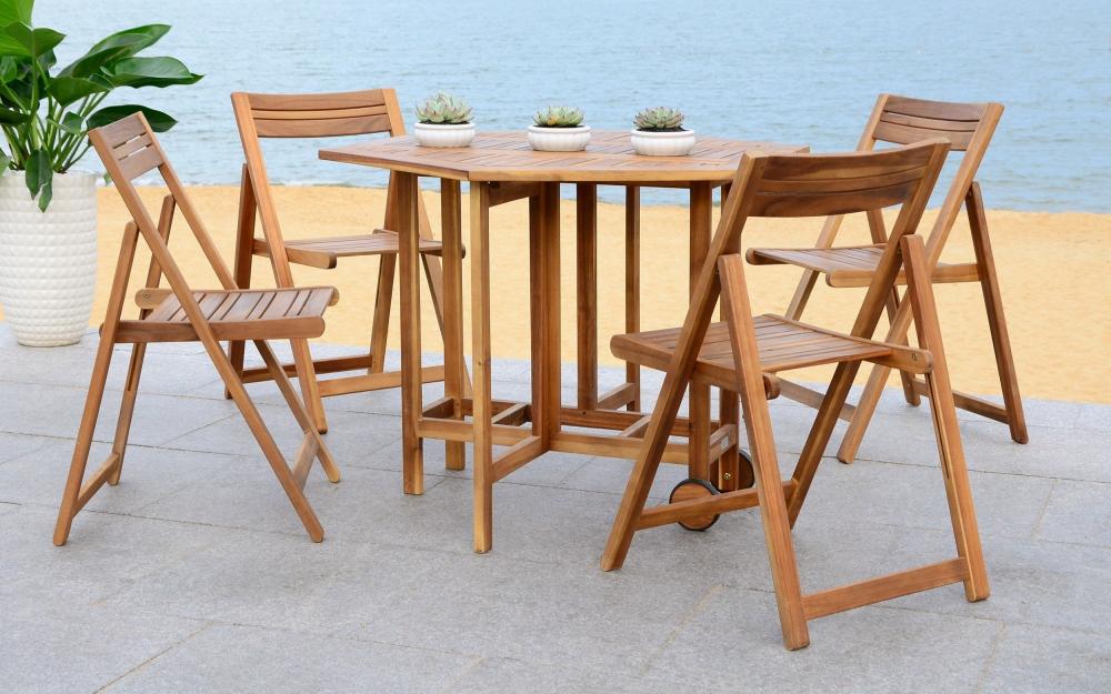 Bộ bàn ghế ăn ngoài trời được làm bằng gỗ có khả năng chống tia cực tím