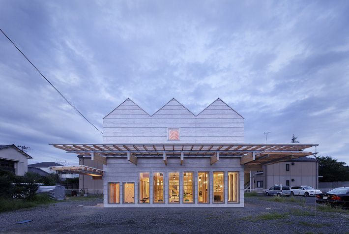 Cấu trúc gỗ tinh xảo bên trong ngôi nhà 120m2 ở Nhật