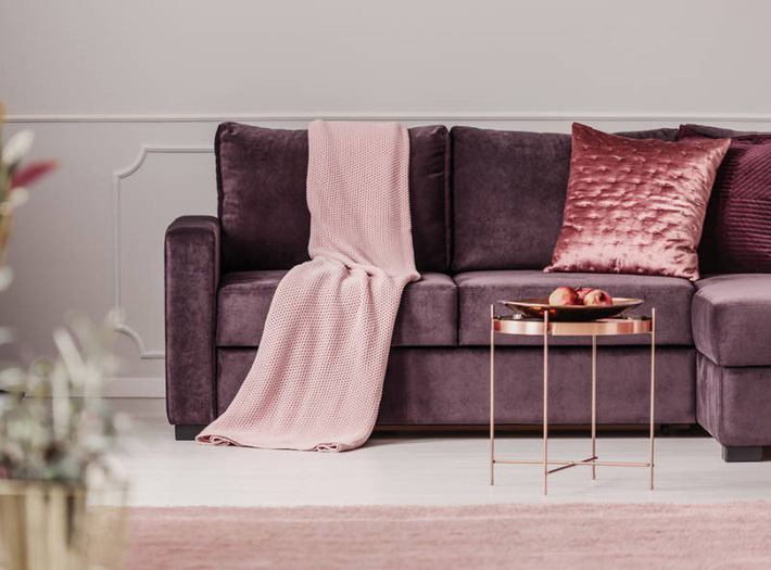 sofa bọc nhung màu tím đẹp