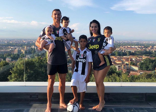 gia đình Ronaldo