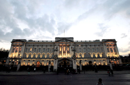 Cung điện Buckingham lúc mặt trời lặn
