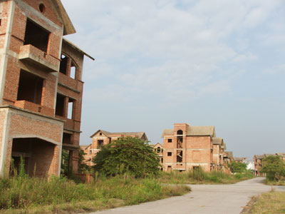 Nhiều dự án bỏ hoang trong khi đó thiếu đất xây trường học