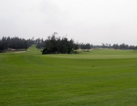 Mới chỉ có 13 chủ đầu tư sân golf sử dụng đất đúng mục đích, xây dựng đúng tiến độ và đúng quy hoạch chi tiết được duyệt.