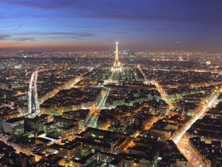 Tăng trưởng hàng năm: 22,2%. Mặc dù mức tăng giá nhà hạng sang hàng năm của Paris là cao nhất thế giới, trong quý 1/2011, giá nhà tại thành phố này tương đối bằng phẳng.