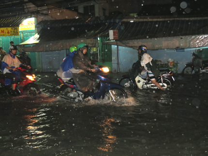 Sài Gòn ngập