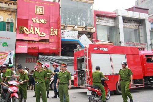 tiệm vàng hoàng tín