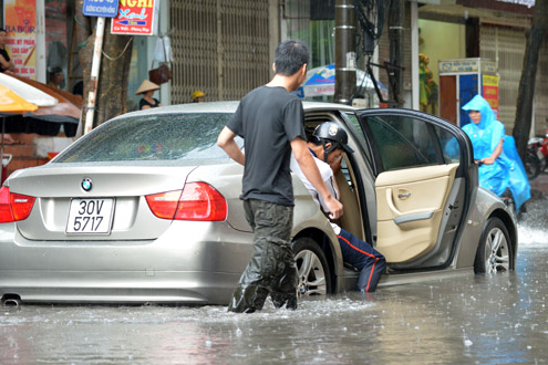 Hà Nội mưa ngập