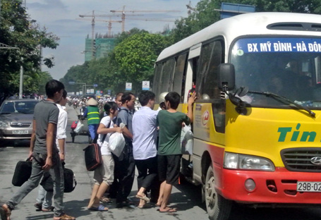 Hà Nội ùn tắc