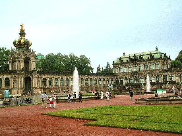 cung điện Zwinger