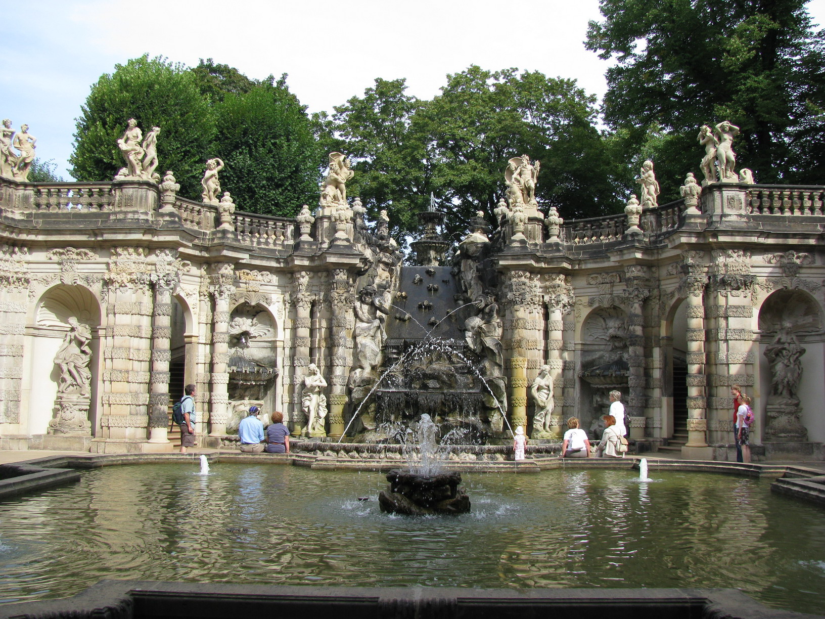 cung điện Zwinger