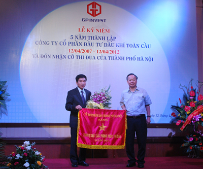 GP Invest kỷ niệm 5 năm thành lập và đón nhận cờ thi đua của TP. Hà Nội