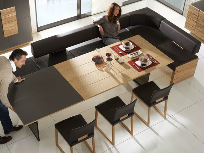 Phần bàn mở rộng có màu tối