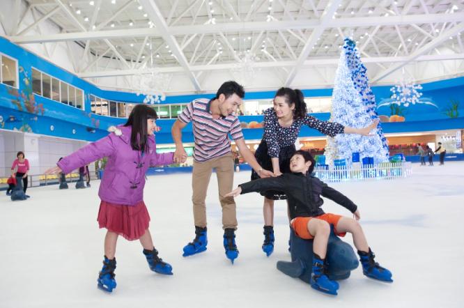 Vinpearlland Ice Rink – Royal City