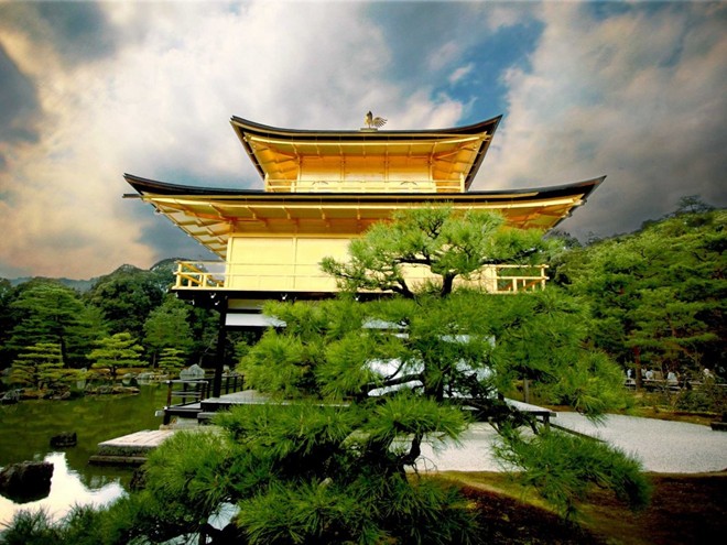 Đền Vàng ở Kyoto và "vườn Muromachi' xung quanh