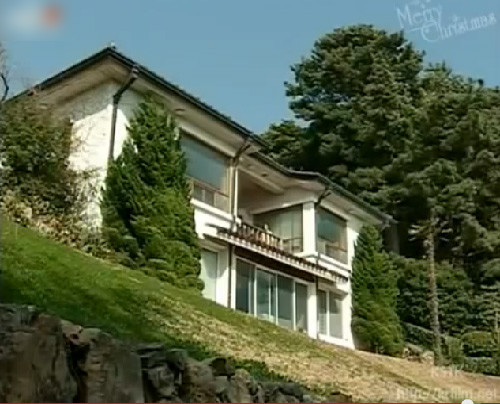 Căn nhà của gia đình Sang Hyuk