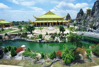 Khu du lịch Đại Nam được xây dựng như Việt Nam thu nhỏ