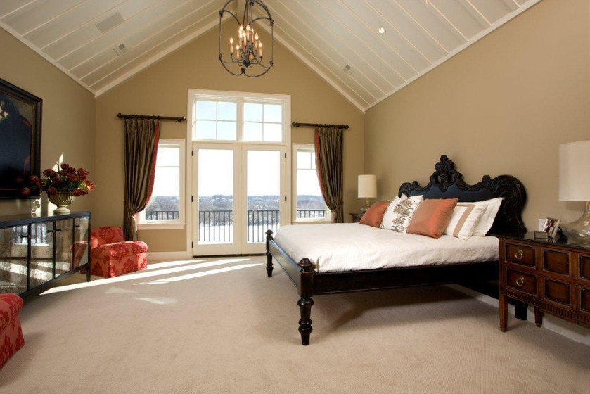 Không gian phòng ngủ cũng thêm thoáng đãng, thanh lịch với trần nhà mái vòm.