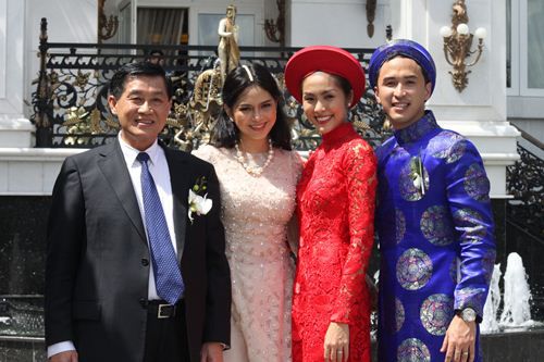 ​Tăng Thanh Hà và gia đình chồng 