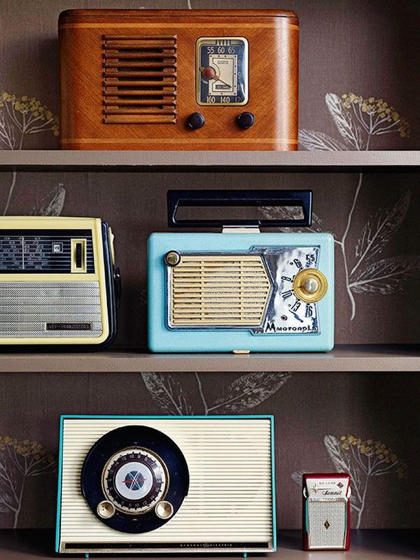 Bộ sưu tập radio đủ kiểu dáng và màu sắc khác nhau.