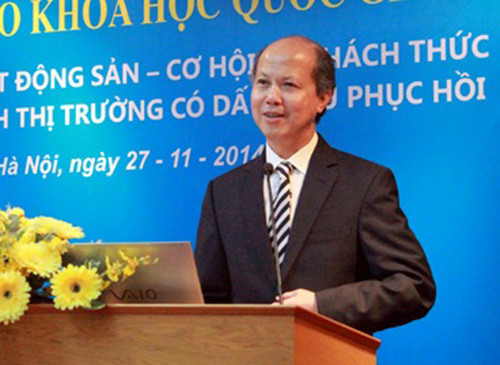 Thứ trưởng Bộ Xây dựng , Nguyễn Trần Nam phát biểu tại buổi Hội thảo.