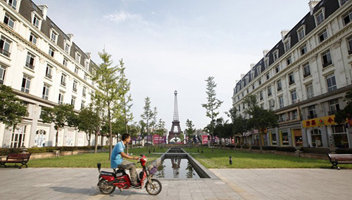 biến Tianducheng trở thành bản sao của thành phố Paris hoa lệ.