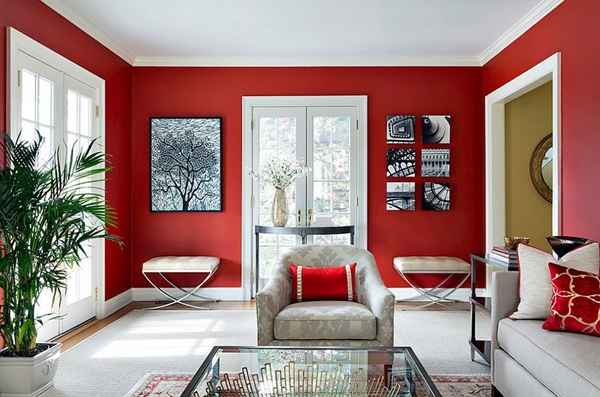 Kết hợp màu đỏ tinh tế trong không gian phòng khách.