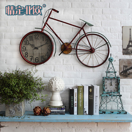 Chiếc xe đạp đồng hồ độc đáo mang phong cách vintage.