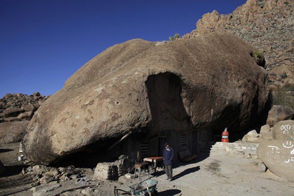 Căn nhà đá kỳ lạ ở bang Coahuila, Mexico đã tồn tại hơn 30 năm.