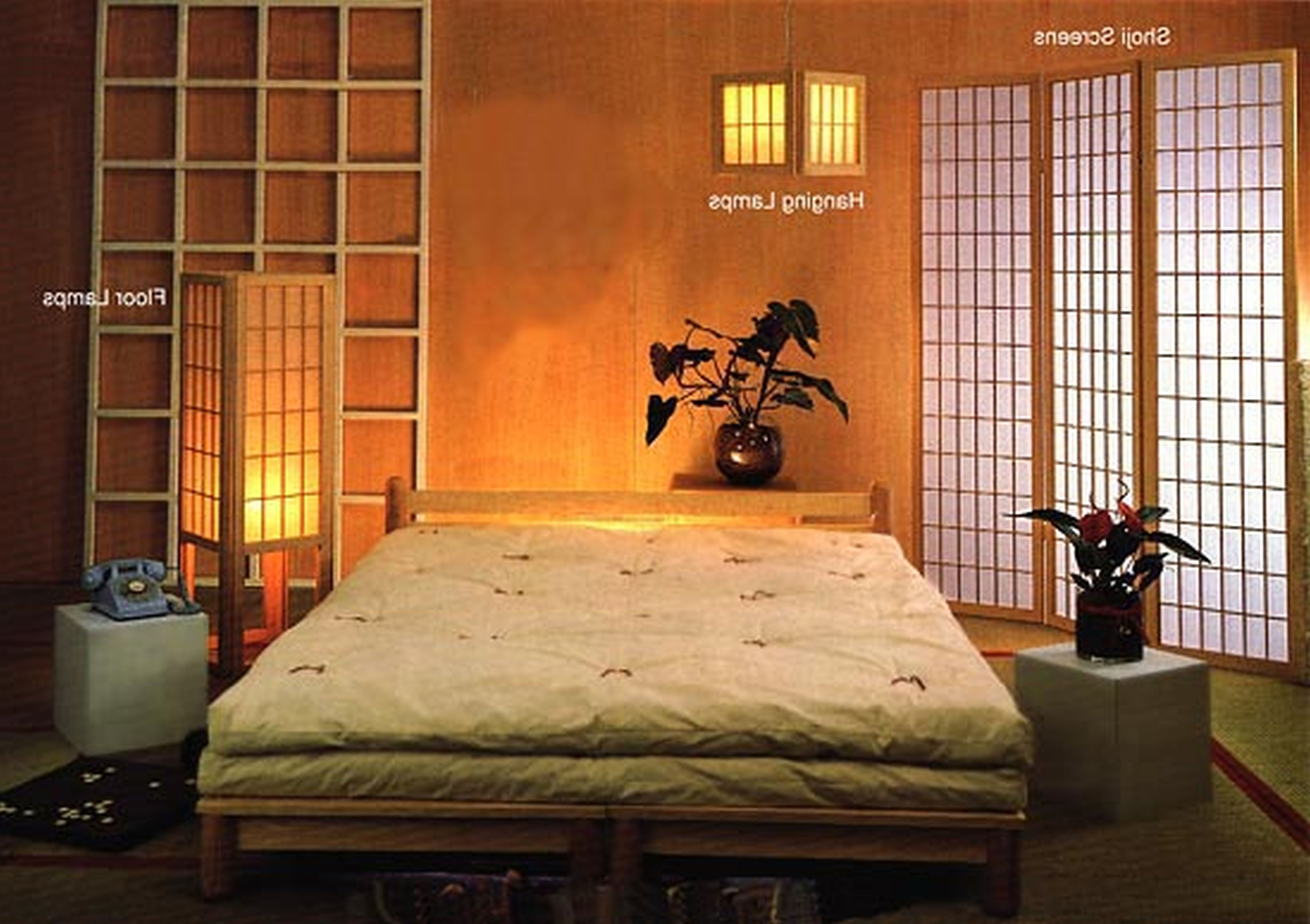 Phòng ngủ đậm chất Á Đông khi sử dụng gỗ làm vật liệu chủ yếu.
