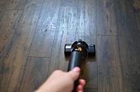 Mách bạn cách làm sạch sàn gỗ không tổn hại đến chất lượng sàn