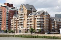 Anh: Giá nhà ở ngoại ô London tăng 50% so với năm 2008